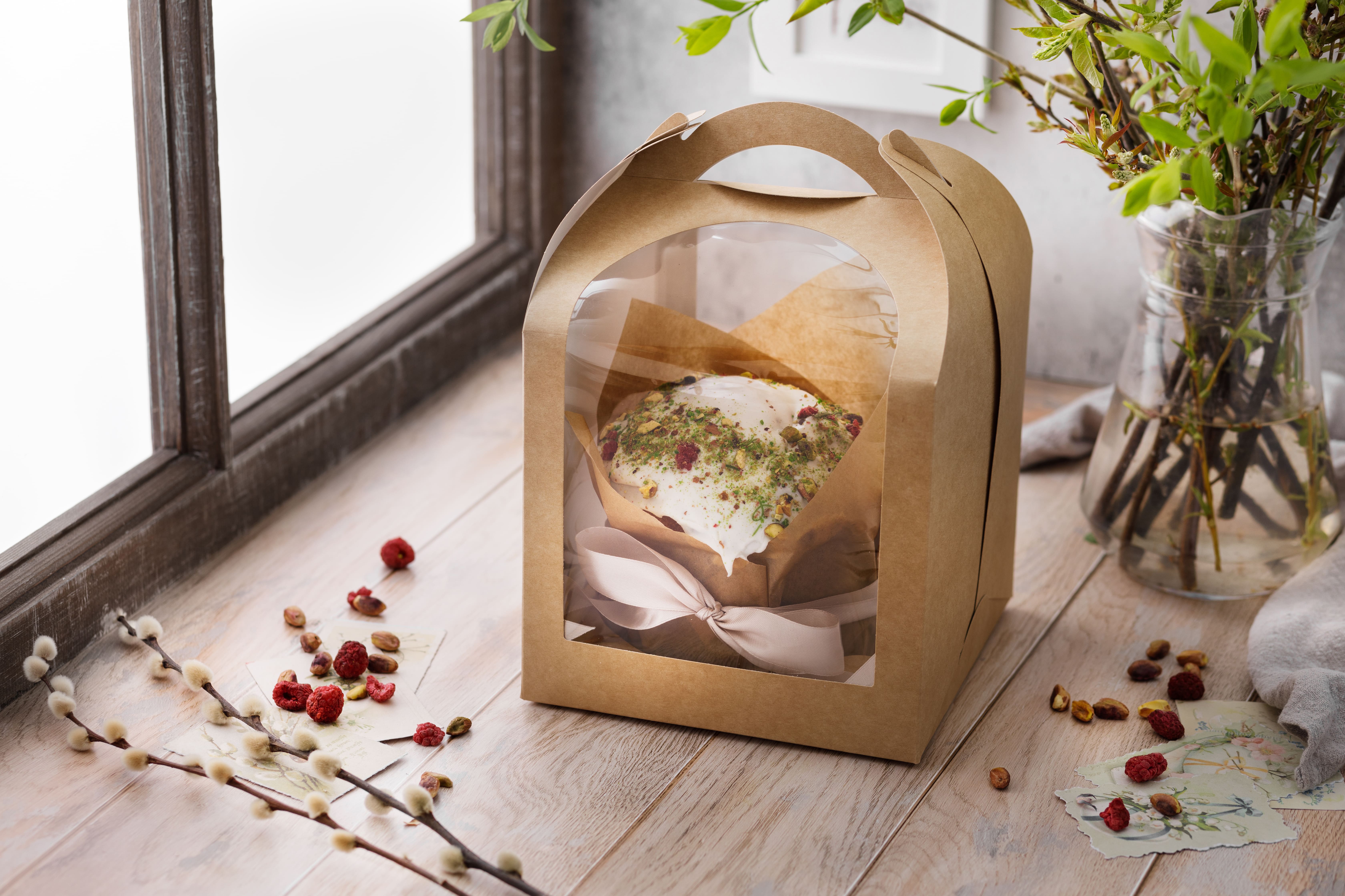 Кулич с фисташкой