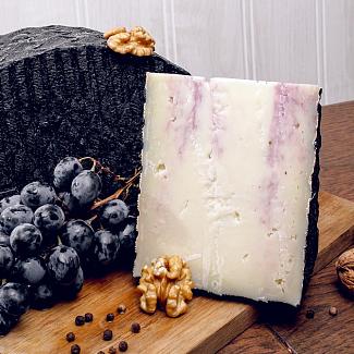 Сыр Альпийский козий Гжельское Подворье вино и лаванда