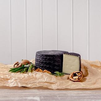 Сыр Альпийский козий Гжельское Подворье выдержанный