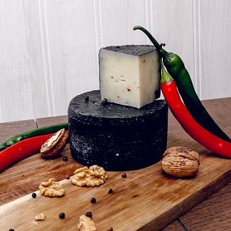Сыр Альпийский козий Гжельское Подворье перец
